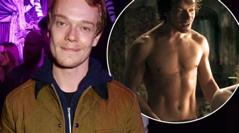 alfie allen naked|Alfie Allen Penis,Shirtless Scene in Game Of Thrones